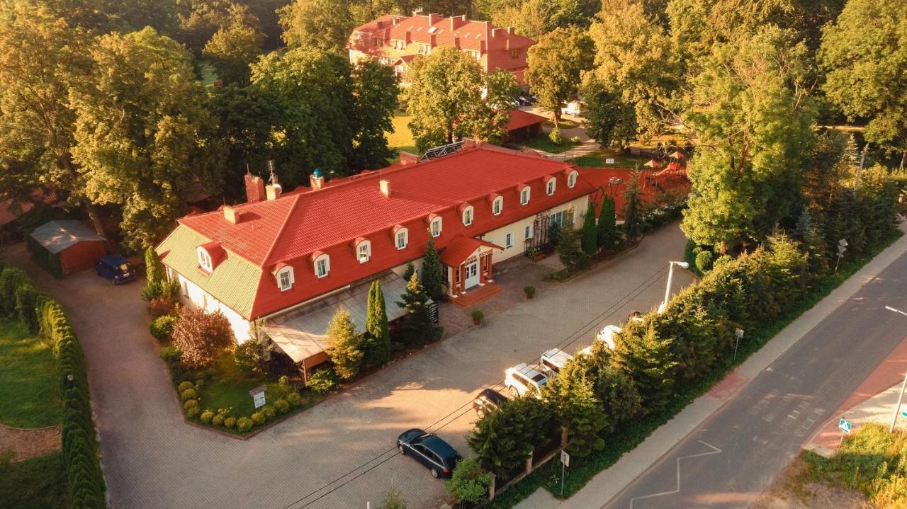 Hotel Dwor Ostoia à Rymanów Extérieur photo